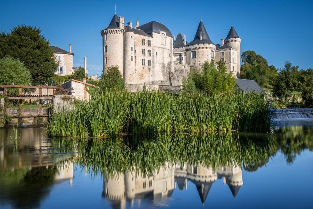 Les Halles Chambre D'Hotes Verteuil-sur-Charente Dış mekan fotoğraf